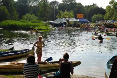 Spływy kajakowe Ełk – odkryj malownicze trasy i lokalne usługi
